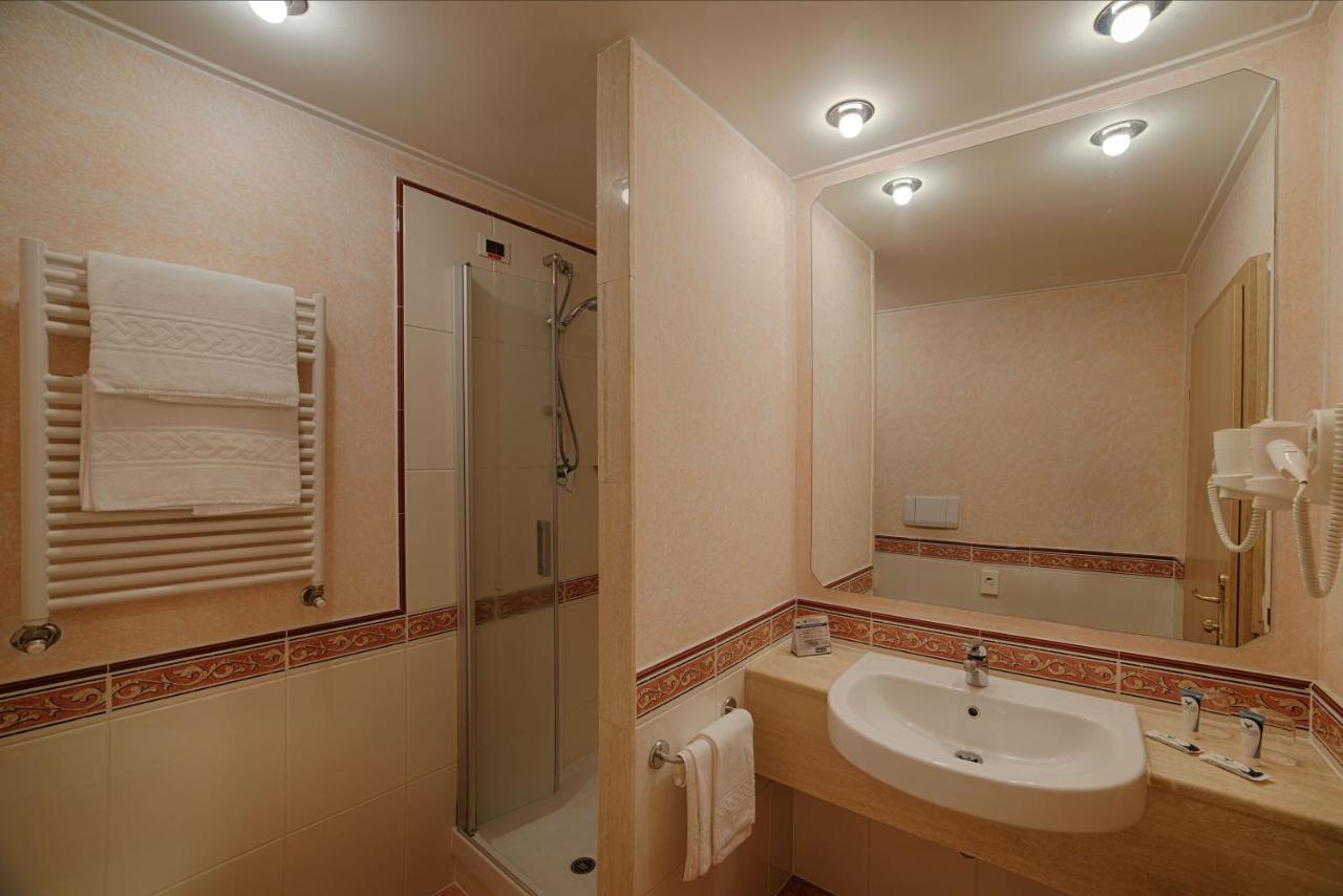 Double or Twin Room with Private Sauna and Spa Access
